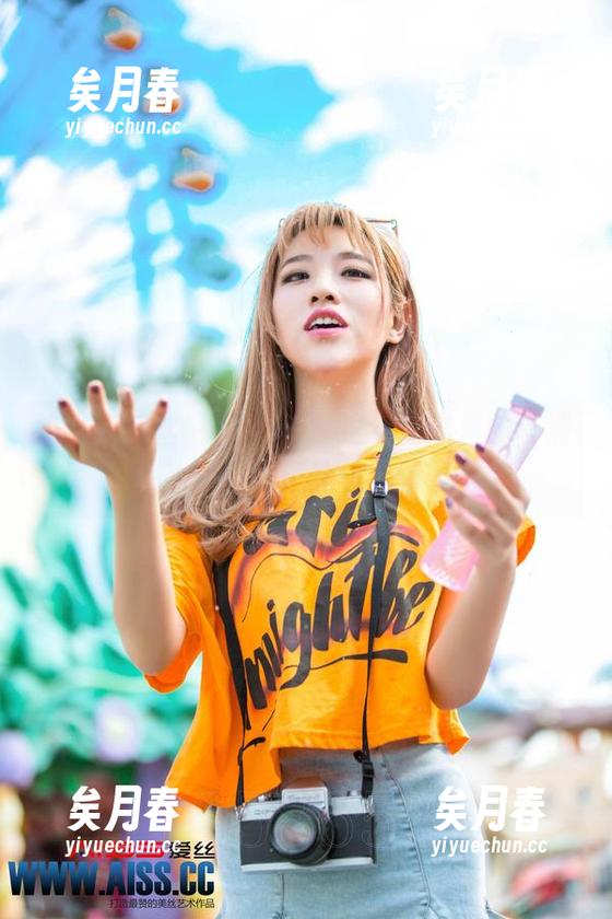 AISS爱丝(钻石版) - 这组街道里的高清作品，亚美依把丝袜玩到了极致
