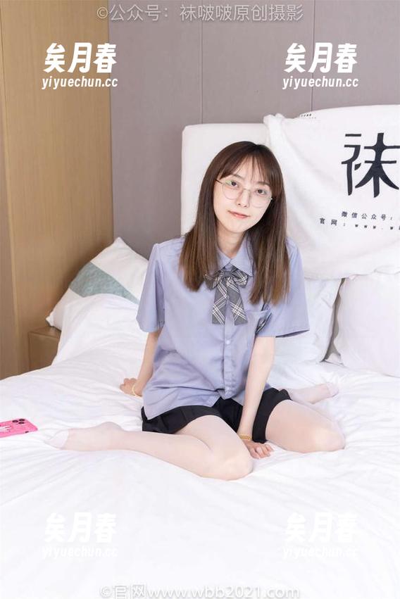 BoBoSocks袜啵啵-甜甜圈 BoBoSocks袜啵啵 - 图库玩家的日常,甜甜圈的校服让人忍俊不禁