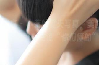 ROSI写真 – 小莉的夏天写真，美图时刻，眼神好像在说“你们懂的”