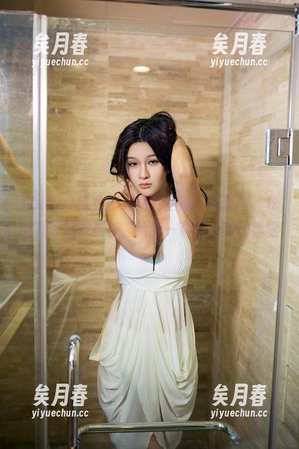 TuiGirl推女郎 - 图片里的“教室”，松果儿表现得真浓，给我一种想上学的错觉。
