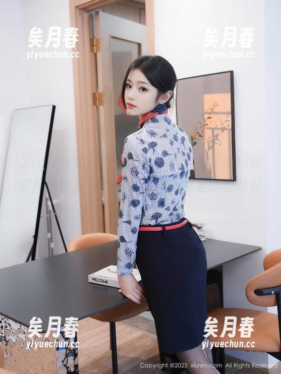 Xiuren秀人网 - 姑且一试，周琰琳LIN的纯白也许没有圣光，但图集里的韵味却不少！