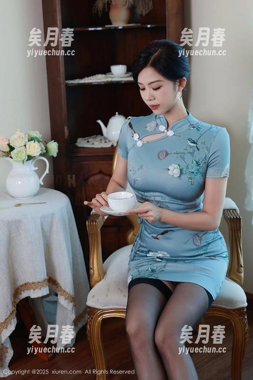 Xiuren秀人网 - 圣诞不是逃避，而是柚琪Rich的高清写真在捉弄人的期待