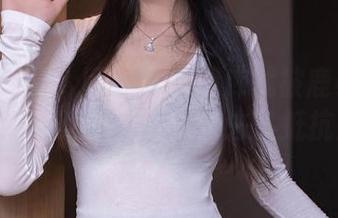 Xiuren秀人网 – 一进图库就被鹿小茜的油亮写真席卷，让人失去了抵抗力。