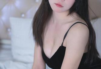 查看Yiko湿润兔的私房图集，岂止是黑神话，阁中四妹更像是灵感的源泉！