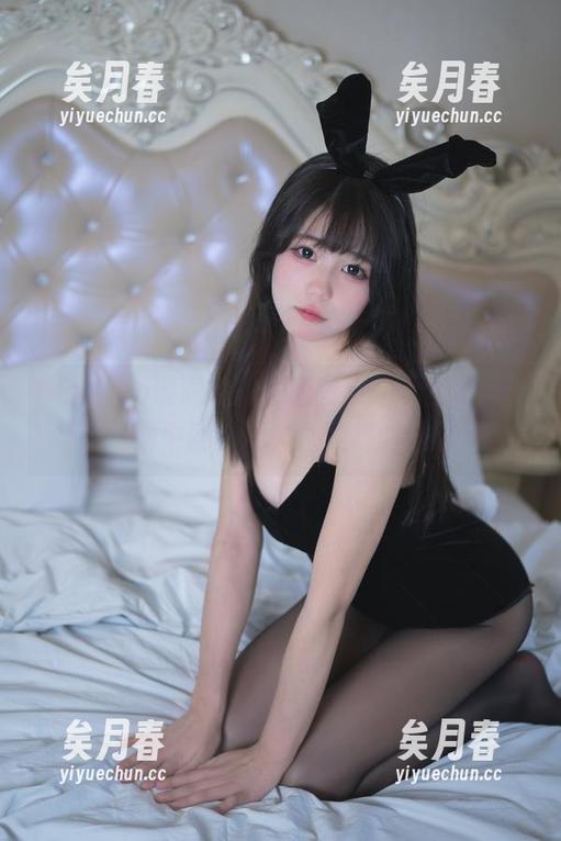 Yiko湿润兔 查看Yiko湿润兔的私房图集,岂止是黑神话,阁中四妹更像是灵感的源泉!