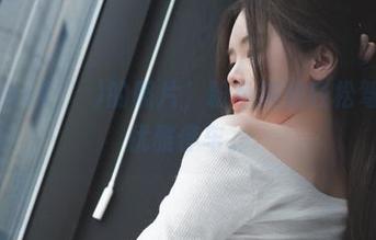 最新Yuka(유카)的照片，粉色猫娘轻松驾驭猫咪优雅停车。