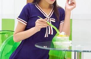 aiss – 这才是滑板少女的真实写照！索菲的调皮资源来了