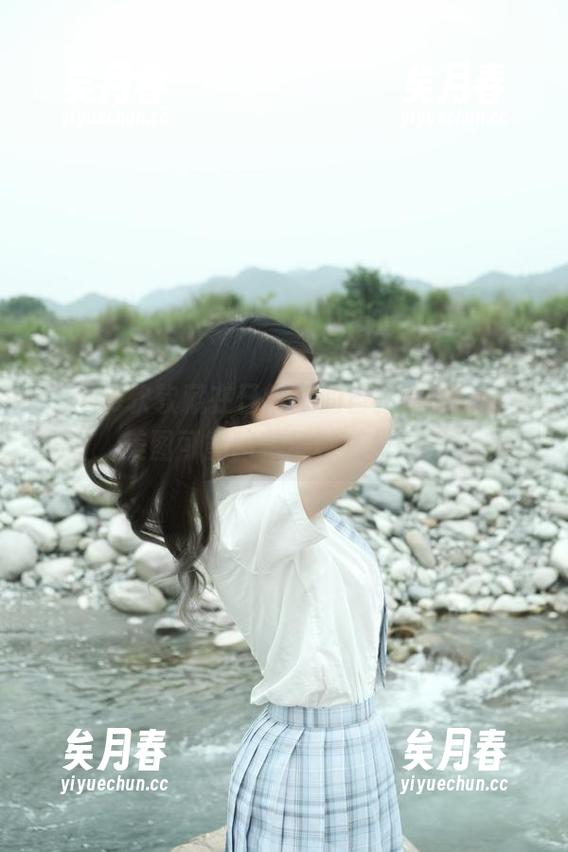 eloise软软 eloise软软藏在日常里的自拍合集,这些美图可能暗藏某种玄机……