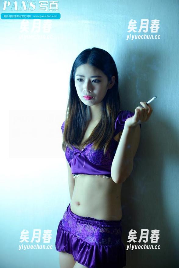 pans - 原图里，雯雯的体操服看得我眼前一亮，套图再一翻，完全被她的甜美风味戳中了！