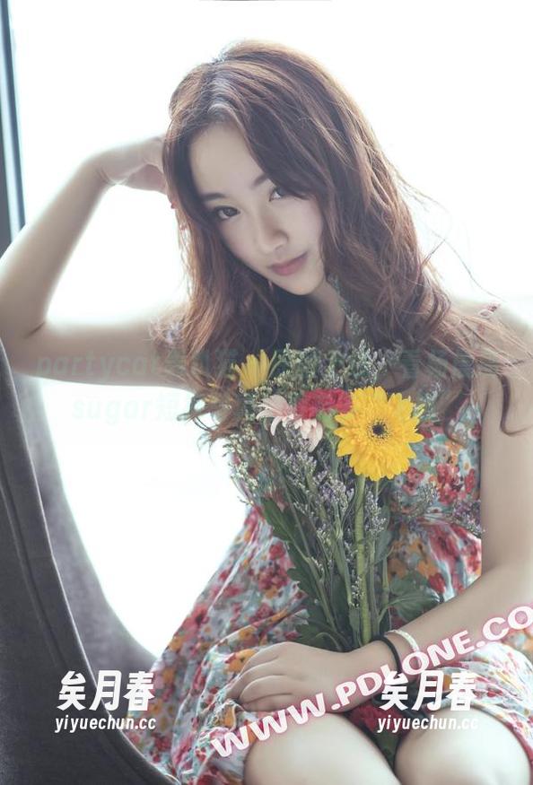 partycat轰趴猫-杨晨晨sugar partycat轰趴猫 - 原图上线,看杨晨晨sugar短裤写真拍得有多“飞翔”