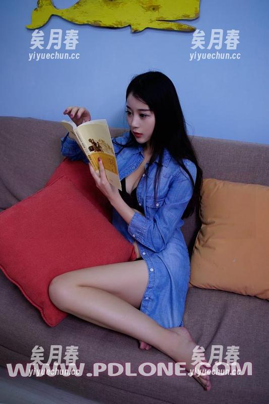 partycat轰趴猫-陈雅漫 partycat轰趴猫 - 高清分享:陈雅漫在牛仔裤里的那种随意,就像从床上掉下来一样自然。