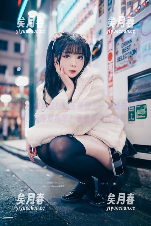 shimo霜月 shimo霜月打扮的玉藻前,一定是在和哪个角色深情对视吧?看着看着开始发愣~