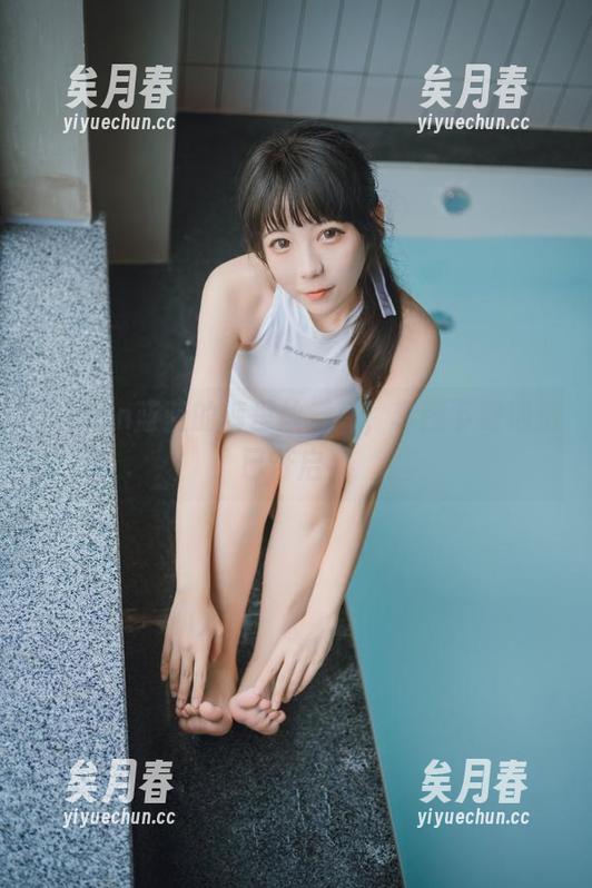 usejan蓝蓝 usejan蓝蓝的裤里丝系列,套图下载通道已开启!