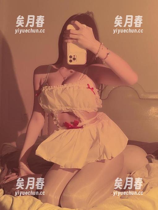 微密圈 - 一键网盘：兔宝妮to的圣诞写真，究竟是美还是巧合？