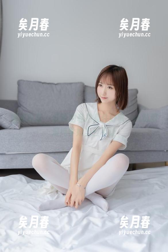 喵糖映画 - 镜酱的私拍是件好事，jk制服清纯学妹当仁不让