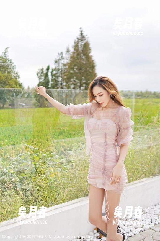嗲囡囡 - Milk楚楚的内衣魔法，美图之中似乎藏着小心思。