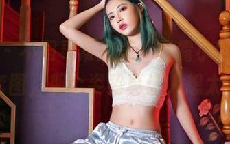 嗲囡囡 – 不同寻常的美，露露小喵最新旗袍套图，那个姿势真让人想太多了