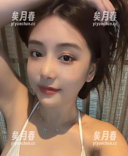 微密圈 - 这回是最新的墨绿内裤合集，奶雯又在跟风？我只想说，真不错。