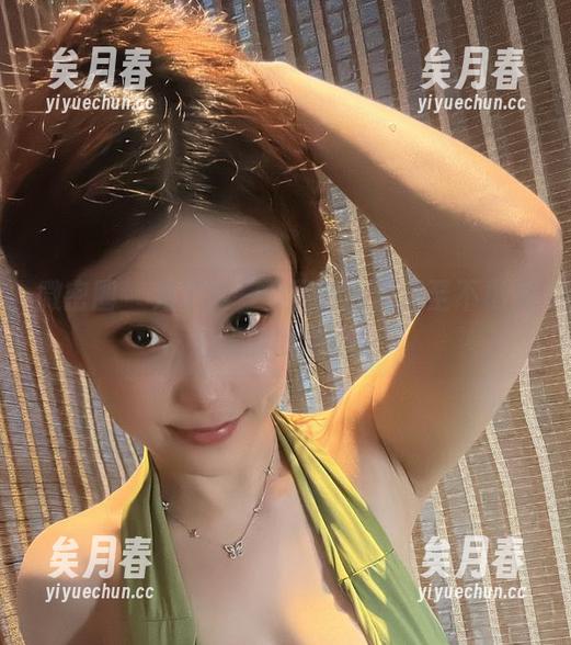 奶雯 微密圈 - 为了这一个图包,我甚至不再关心奶雯的甜心…