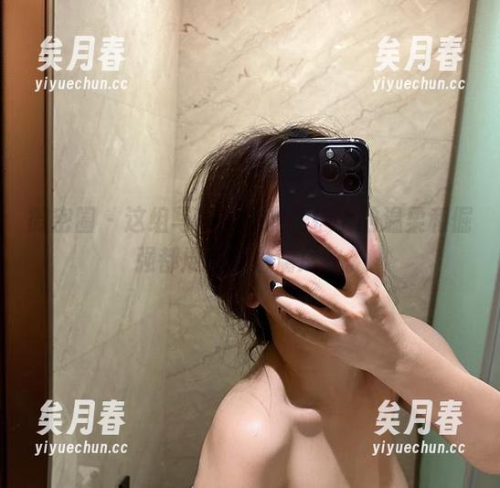奶雯 微密圈 - 这组写真,奶雯把护士的温柔和倔强都展现得淋漓尽致。