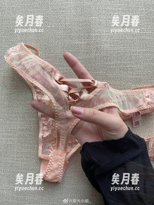 微密圈 - 图片分享：宸大小姐的浴室私房菜——洗澡也要讲究仪式感，懂吧？