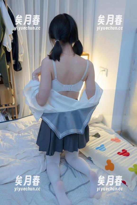 少女秩序-乐栀 少女秩序 - 乐栀逃不过我这双会下载的手,红裙原图快进我的相册!