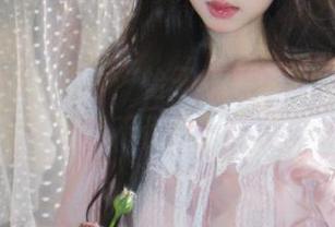 今日份的吸引力：怡子yiii的双马尾私拍，竟然不仅仅是马尾。