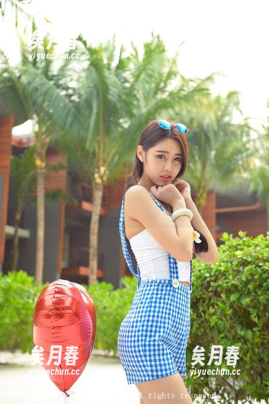 推女神-王婉悠 推女神 - 瞧瞧这个!王婉悠的眼镜图集里,毫不客气的时尚诠释