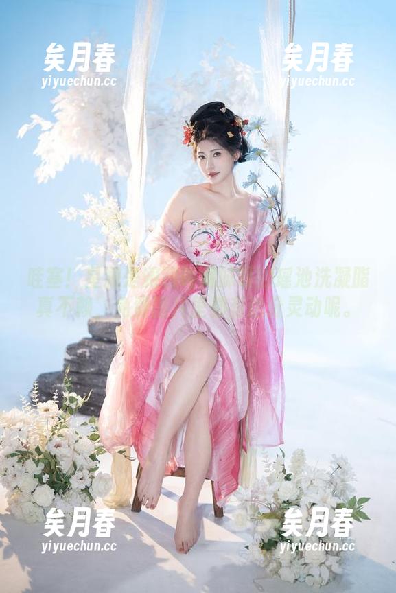 星澜是澜澜叫澜妹呀 哇塞!星澜是澜澜叫澜妹呀的瑶池洗凝脂真不赖,免费图片里都有这份灵动呢。