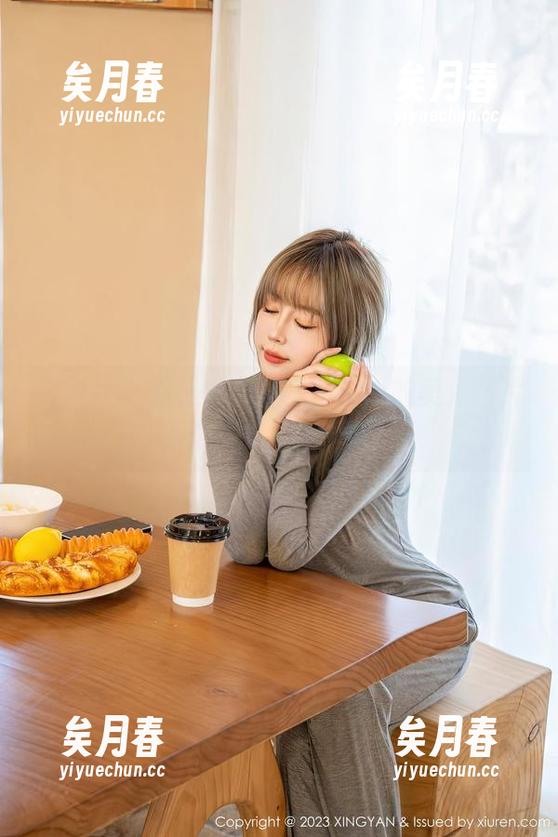 星颜社-李若汐ci 星颜社 - 那是腿吗?李若汐ci的美足图片,简直给人太多想象