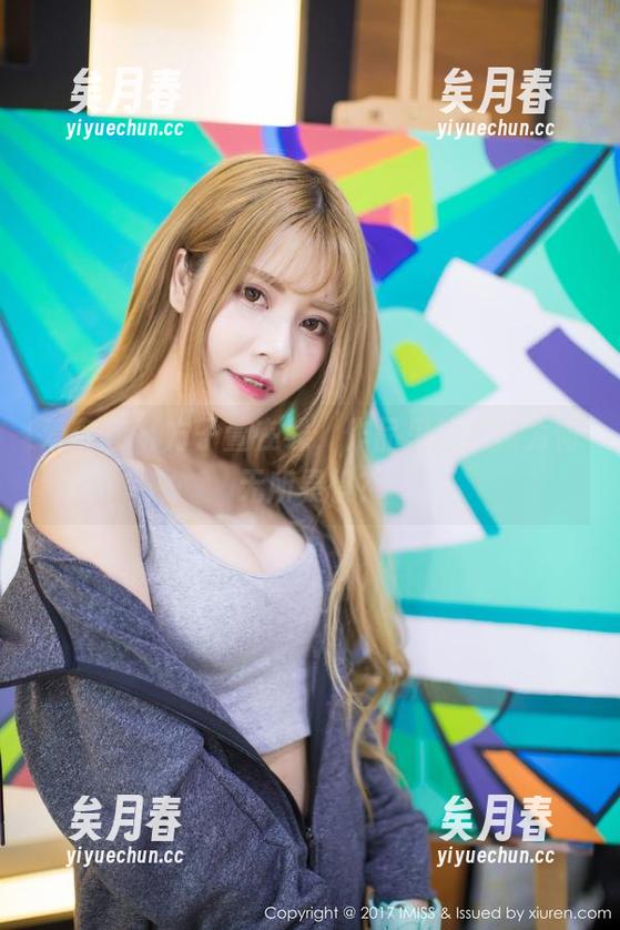 爱蜜社 - 方子萱在线，作品里的女孩为何无所畏惧？
