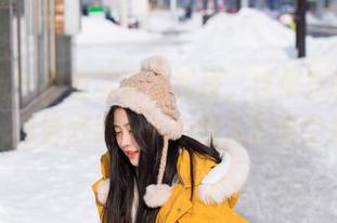 爱蜜社 – 蕾蕾醒了没在线，连体衣图片一览——感觉好像不小心闯入了时空裂缝？