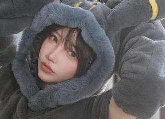 杂交的免费吧，狐洛洛子和她的拘束银狐作品真让人绞尽脑汁。