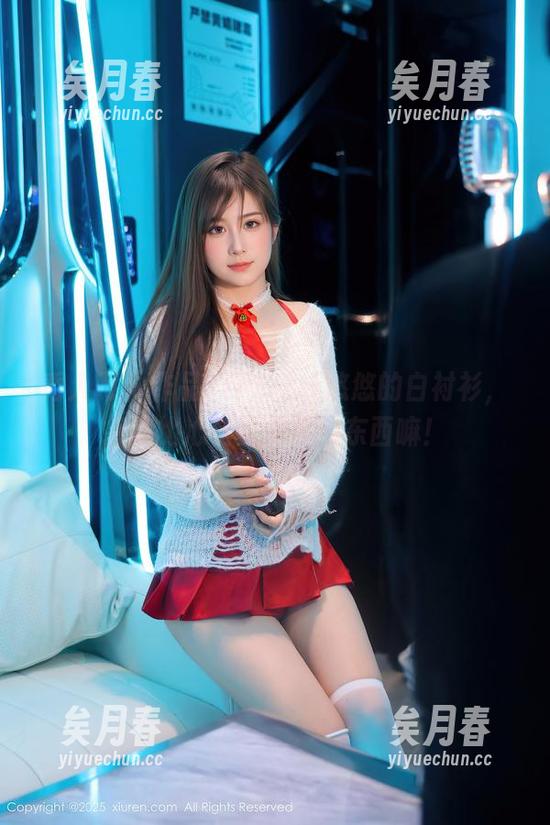 秀人网-z杯悠悠 秀人网 - 作品VIP:z杯悠悠的白衬衫,扛着比心情更重要的东西嘛!