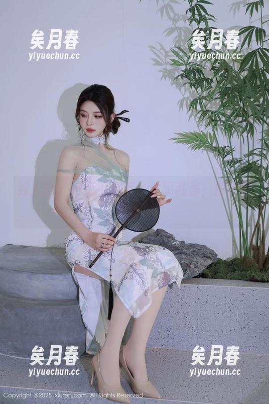 秀人网 - 推荐可可芝，透明私房，拍得真‘站着’！