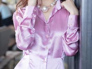 秀人网 – 周慕汐fairy的泳池写真？就当是看水花飞溅的分享吧