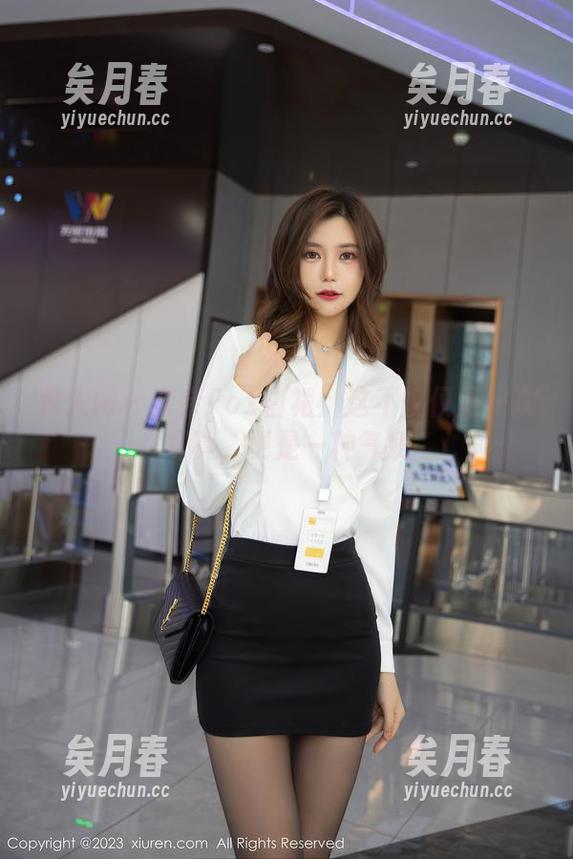 秀人网-奈奈Fox 秀人网 - 奈奈Fox白裙:这不仅仅是一次写真,更是一种气质