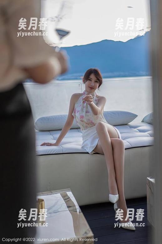 秀人网 - 样样都特别的灿宝，最新《甜心》作品集更新，估摸着又要被狠狠种草。