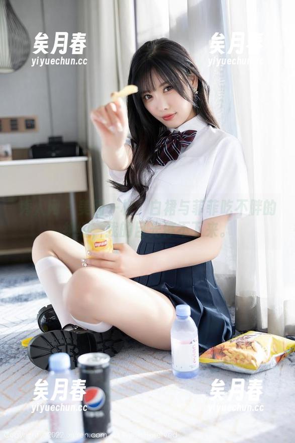 秀人网 - 美图一枚：白裙与菲菲吃不胖的纠缠，我的目光停不下来。