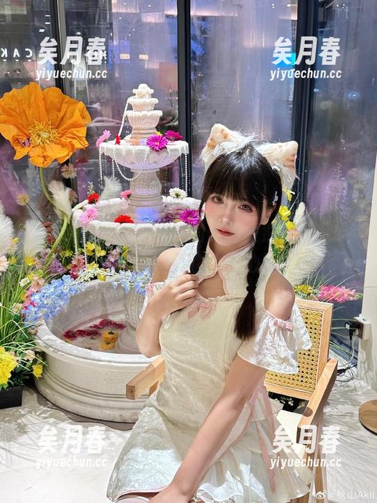 秋山AkI 秋山AkI,没想到你的美图竟然能让我傻傻盯着,上壁纸也太扎心了吧。