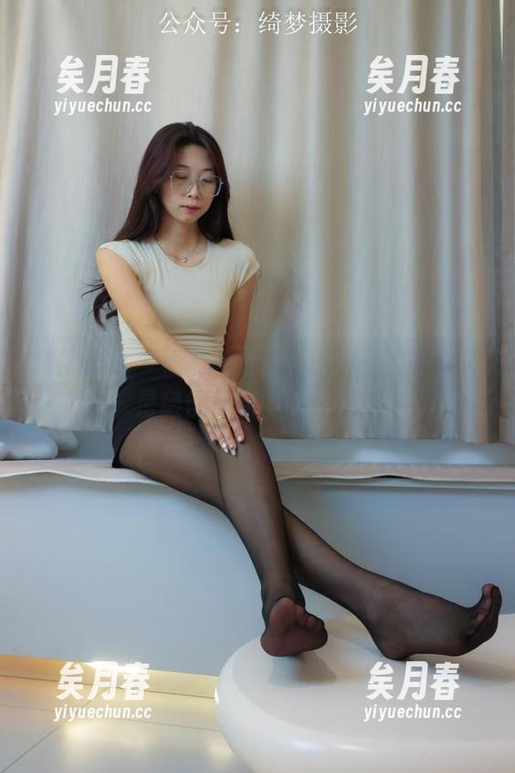绮梦摄影 - 楠楠的连衣裙：精选自拍，那是随便翻翻的节奏吗？