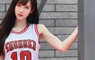 妹妹：腐团儿Ikaros最新写真，带你漫游童话小镇