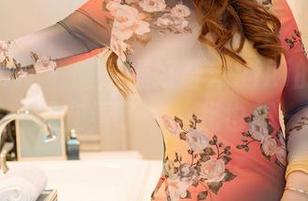花漾show – 倒是挺好奇宋kiki的美腿下载量，现在看了……我也想一试？