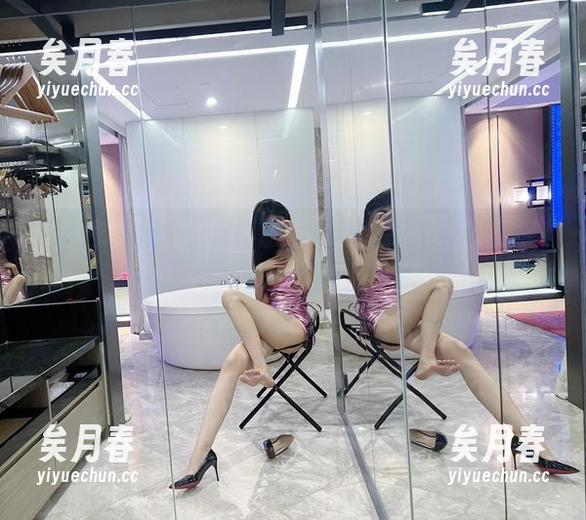 微密圈 - 原本只是制服，葛征作品却让无圣光都成了主角