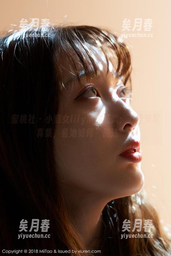 蜜桃社-小魔女lily 蜜桃社 - 小魔女lily带你狂欢:万圣节写真集,看她如何“施法”!