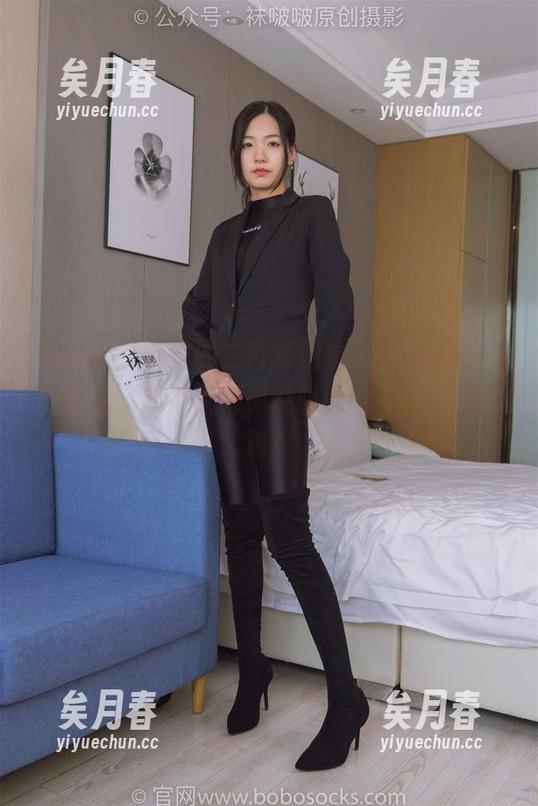 袜啵啵 - 小安的二百期限定，高清图册，贼好玩，还不快来抓紧时间刷掉你的流量包？