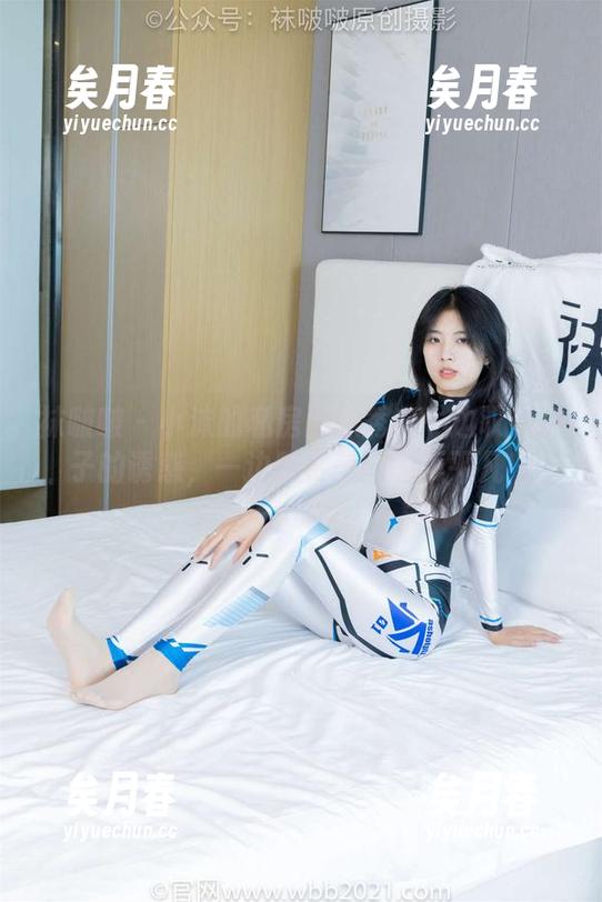 袜啵啵 - 小沫的私房网袜秀：一边叹息袜子的诱惑，一边欣赏美图的不平凡！