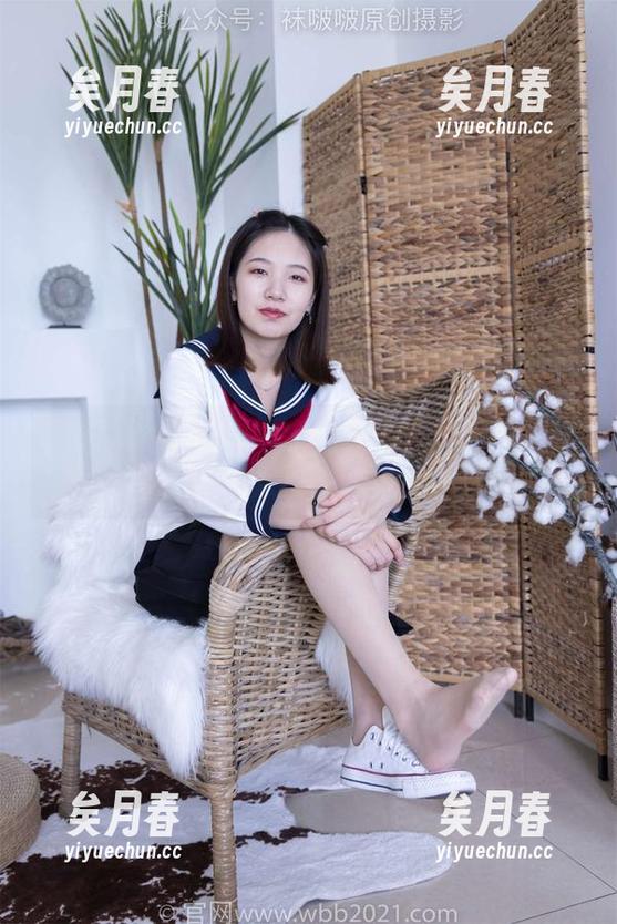 袜啵啵 - 甜甜圈的白丝花絮合集：穿它是为了晒还是失心疯？