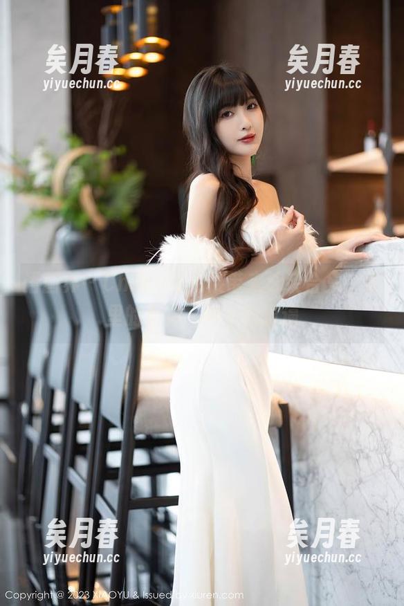 语画界 - Chery绯月樱带来泳装合集：水里的女神，岸上的逗逼