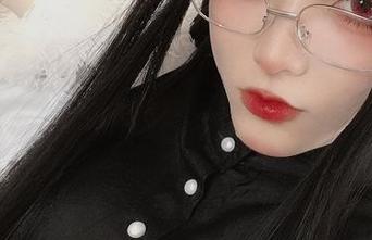 起起子vvvv的职业装日常：不只是工作，还有我本人的“滑稽表演”，来分享给大家！